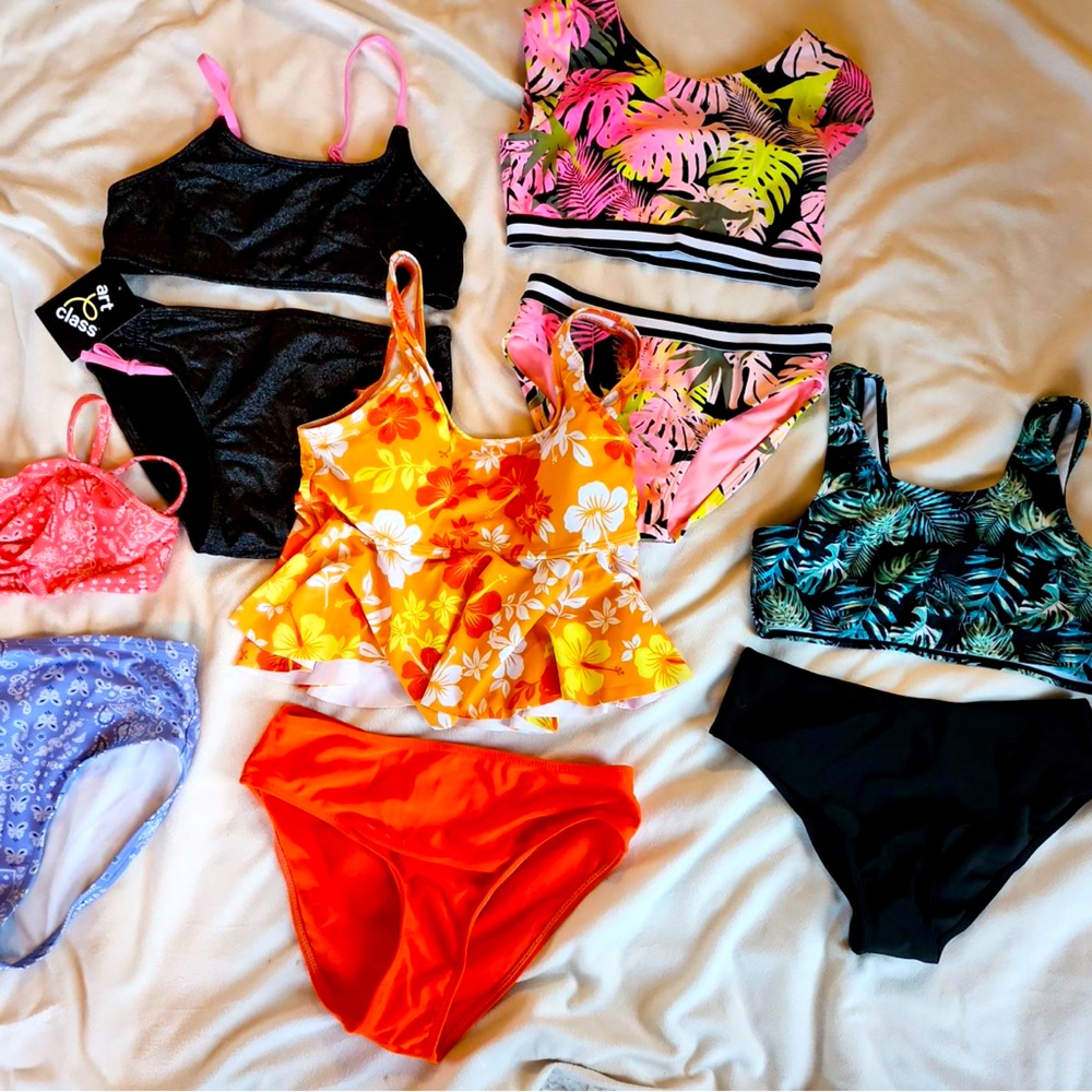 5 suit bundle. Girls size 10-12